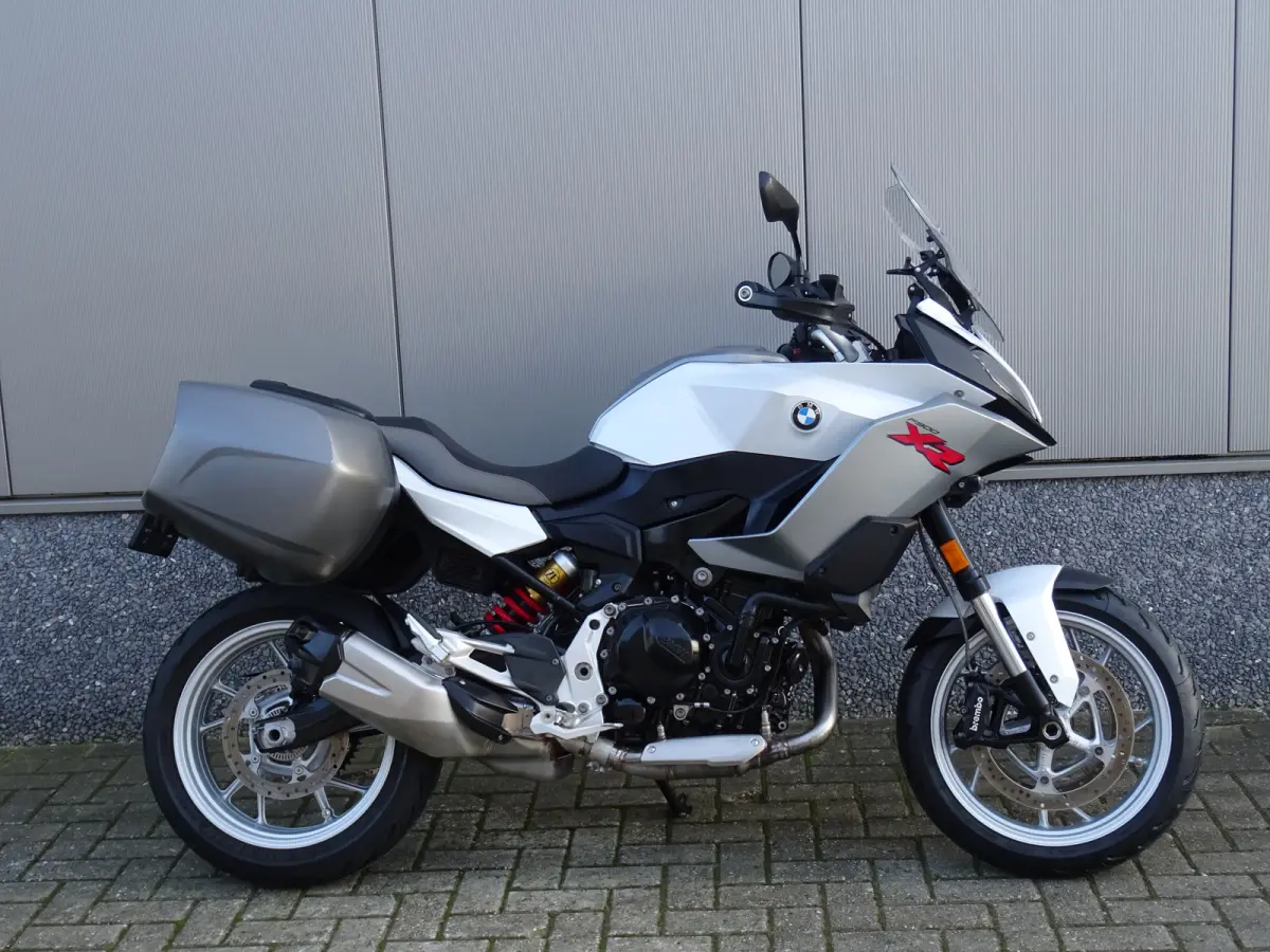 BMW F 900 XR leasen