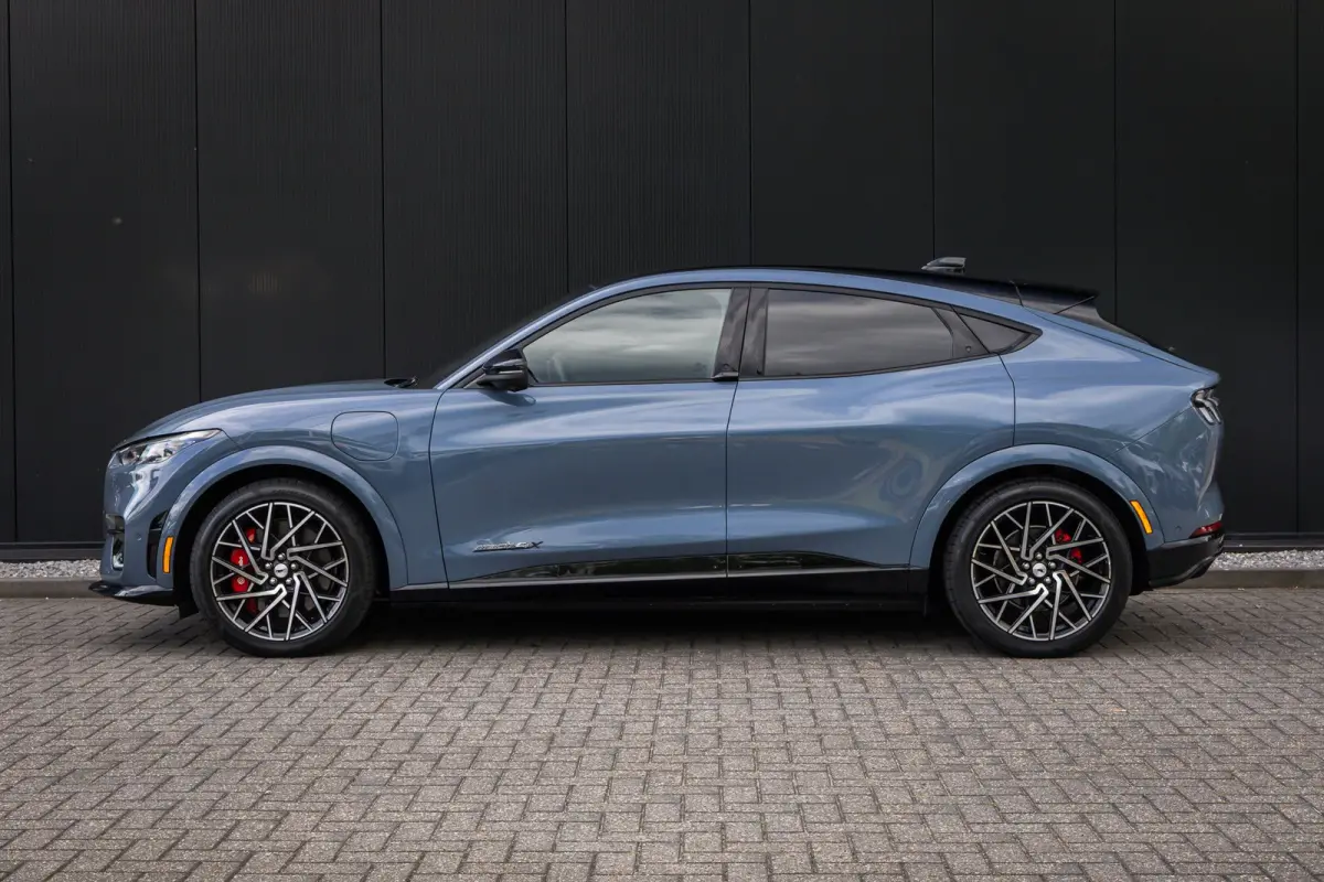 GT AWD | Pano-dak | B&O | 360 Camera | Standkachel | MagneRide onderstel | Memory stoel | Apple/Android Carplay