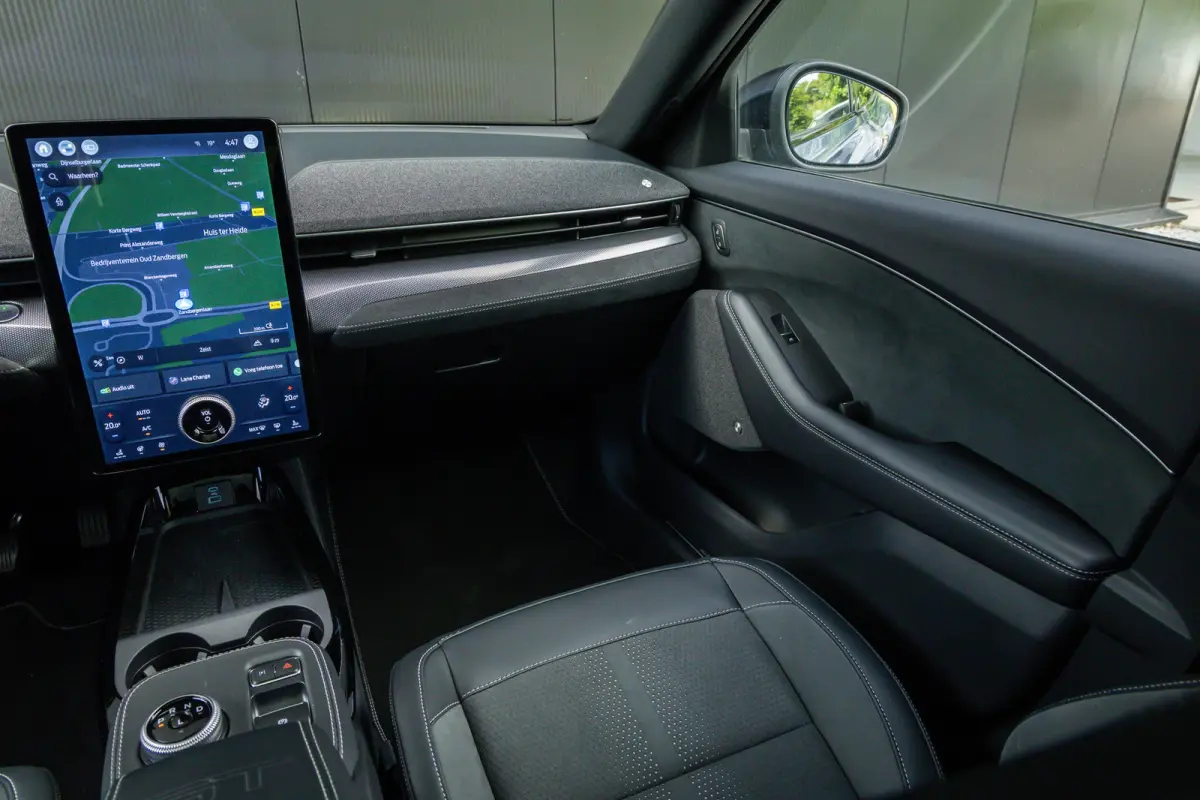 GT AWD | Pano-dak | B&O | 360 Camera | Standkachel | MagneRide onderstel | Memory stoel | Apple/Android Carplay