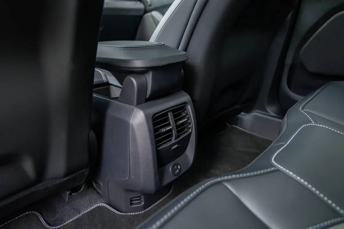 GT AWD | Pano-dak | B&O | 360 Camera | Standkachel | MagneRide onderstel | Memory stoel | Apple/Android Carplay