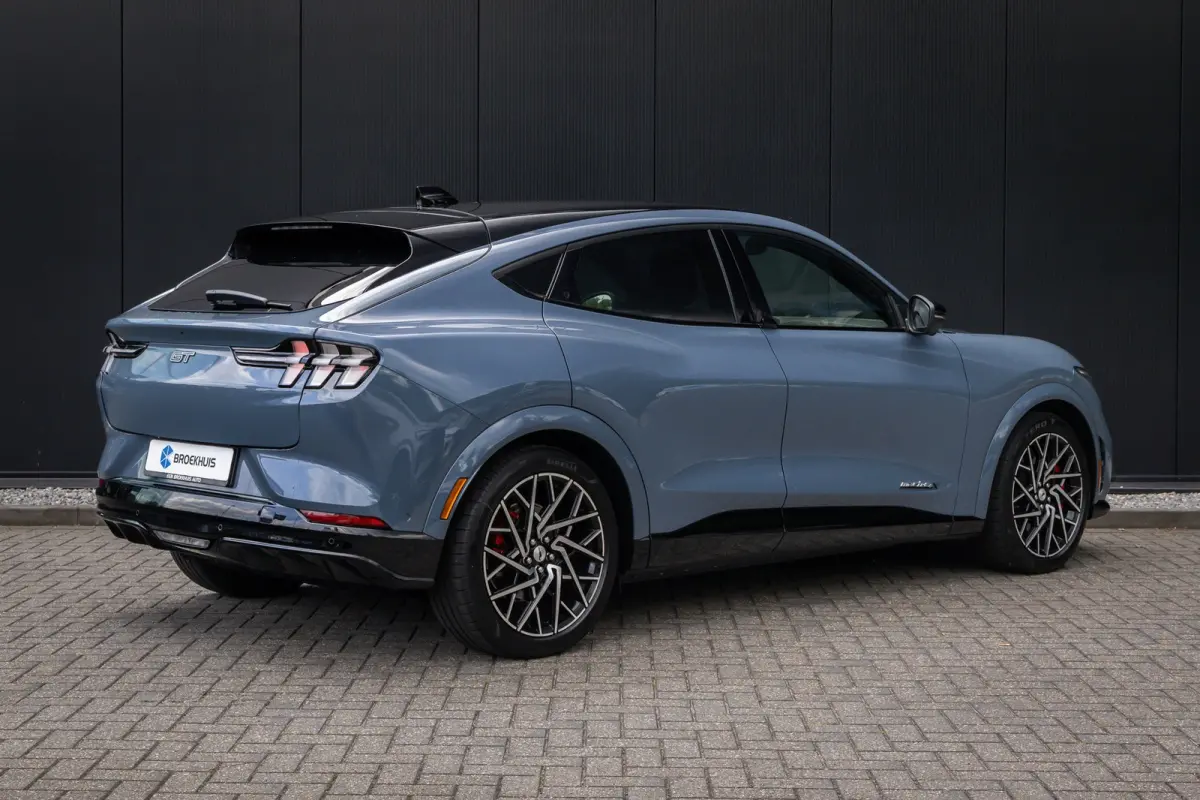 GT AWD | Pano-dak | B&O | 360 Camera | Standkachel | MagneRide onderstel | Memory stoel | Apple/Android Carplay