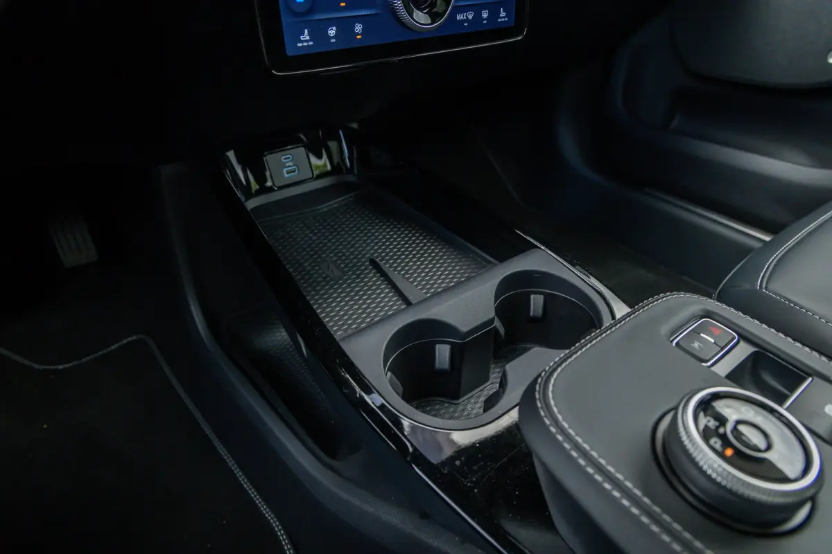 GT AWD | Pano-dak | B&O | 360 Camera | Standkachel | MagneRide onderstel | Memory stoel | Apple/Android Carplay