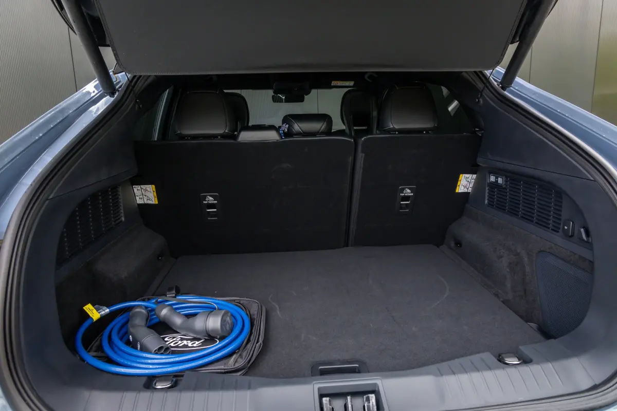 GT AWD | Pano-dak | B&O | 360 Camera | Standkachel | MagneRide onderstel | Memory stoel | Apple/Android Carplay