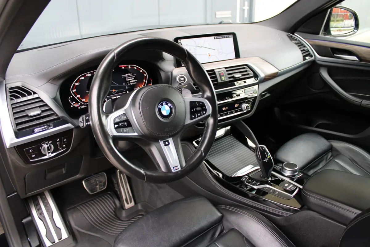 M40i M-sport | panoramadak | head-up display | 360 camera | elektrische trekhaak | keyless entry | NL auto | 354 PK