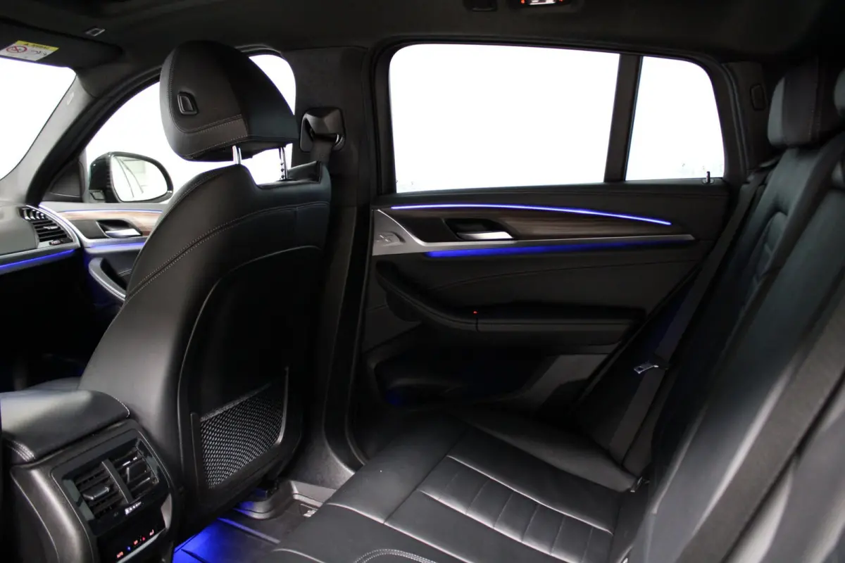 M40i M-sport | panoramadak | head-up display | 360 camera | elektrische trekhaak | keyless entry | NL auto | 354 PK