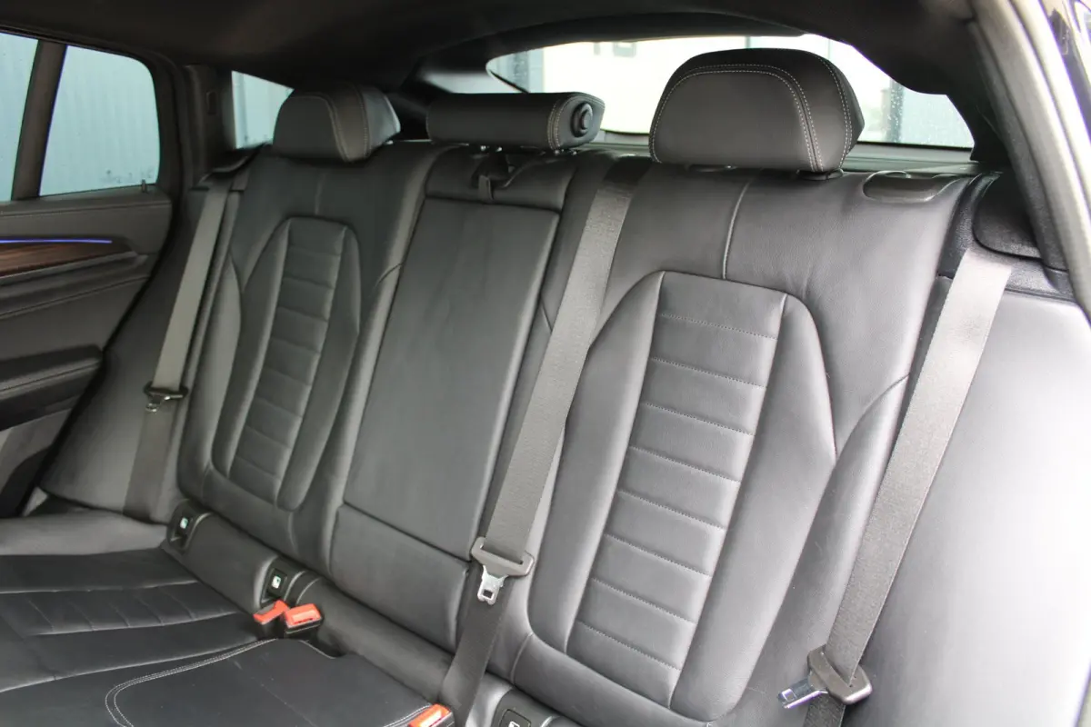 M40i M-sport | panoramadak | head-up display | 360 camera | elektrische trekhaak | keyless entry | NL auto | 354 PK