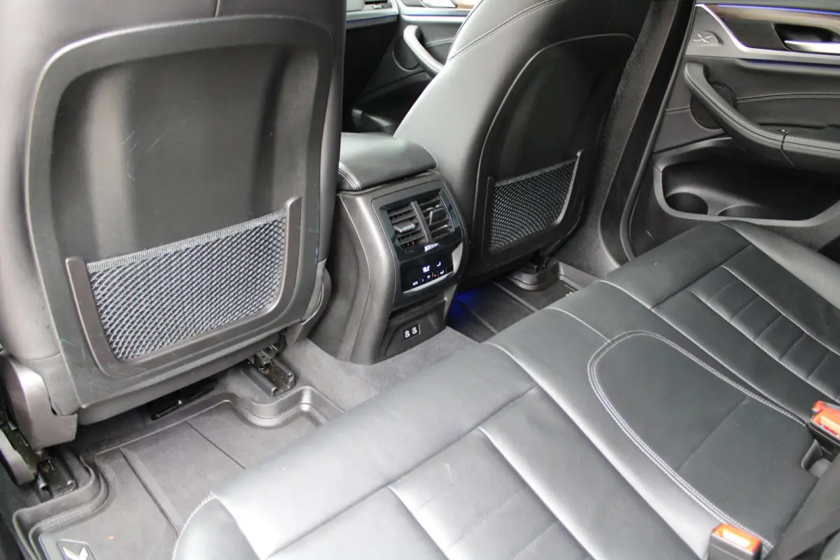 M40i M-sport | panoramadak | head-up display | 360 camera | elektrische trekhaak | keyless entry | NL auto | 354 PK