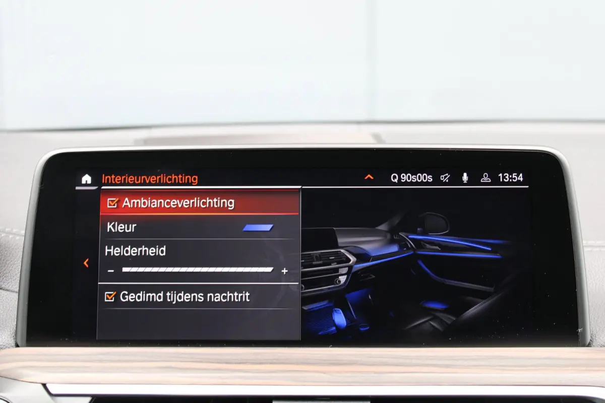 M40i M-sport | panoramadak | head-up display | 360 camera | elektrische trekhaak | keyless entry | NL auto | 354 PK