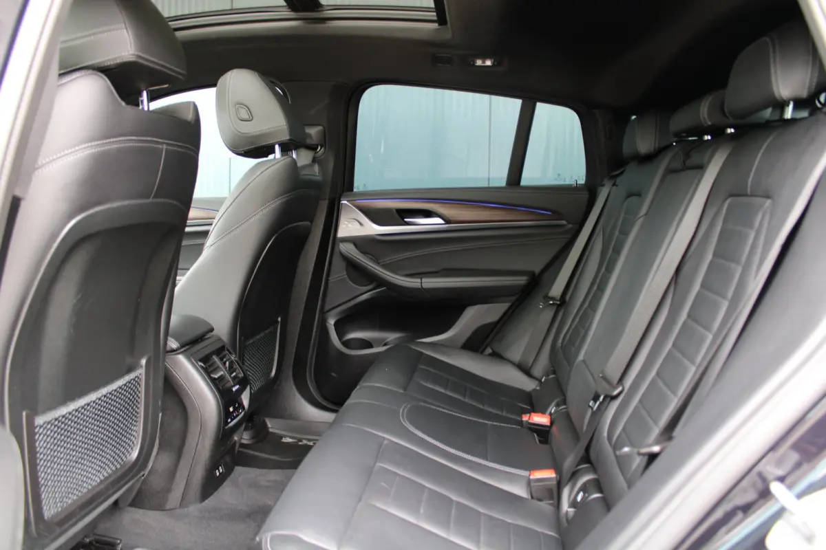 M40i M-sport | panoramadak | head-up display | 360 camera | elektrische trekhaak | keyless entry | NL auto | 354 PK
