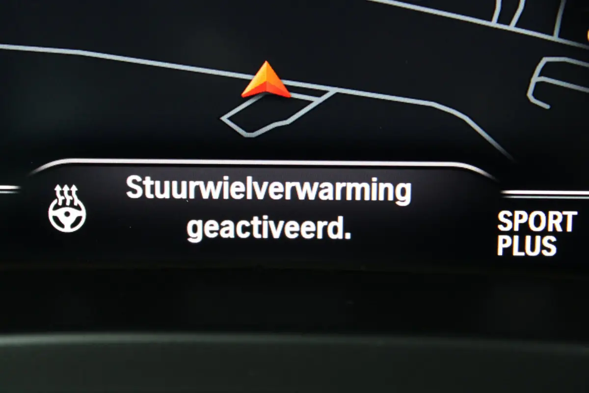 M40i M-sport | panoramadak | head-up display | 360 camera | elektrische trekhaak | keyless entry | NL auto | 354 PK
