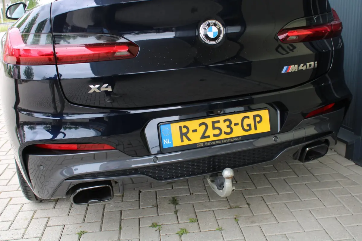 M40i M-sport | panoramadak | head-up display | 360 camera | elektrische trekhaak | keyless entry | NL auto | 354 PK