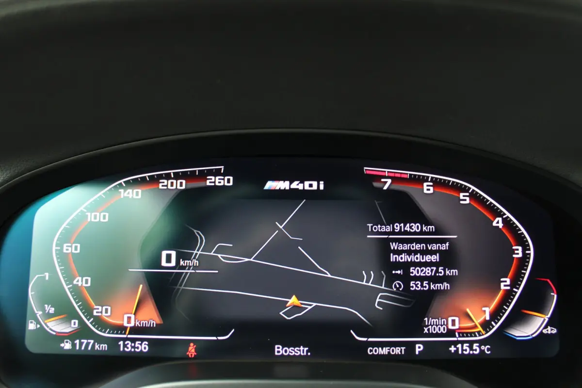 M40i M-sport | panoramadak | head-up display | 360 camera | elektrische trekhaak | keyless entry | NL auto | 354 PK