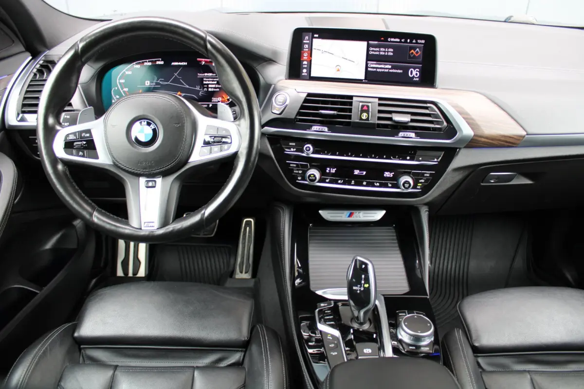 M40i M-sport | panoramadak | head-up display | 360 camera | elektrische trekhaak | keyless entry | NL auto | 354 PK