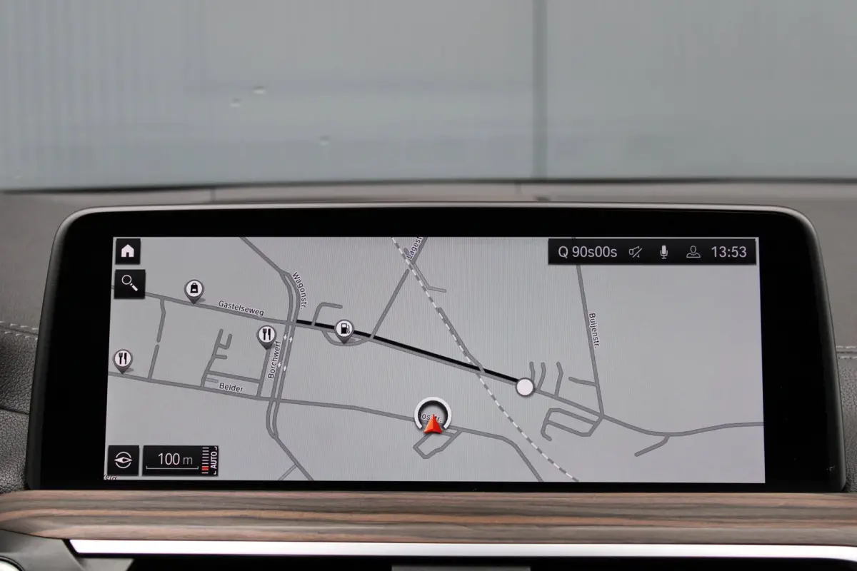M40i M-sport | panoramadak | head-up display | 360 camera | elektrische trekhaak | keyless entry | NL auto | 354 PK