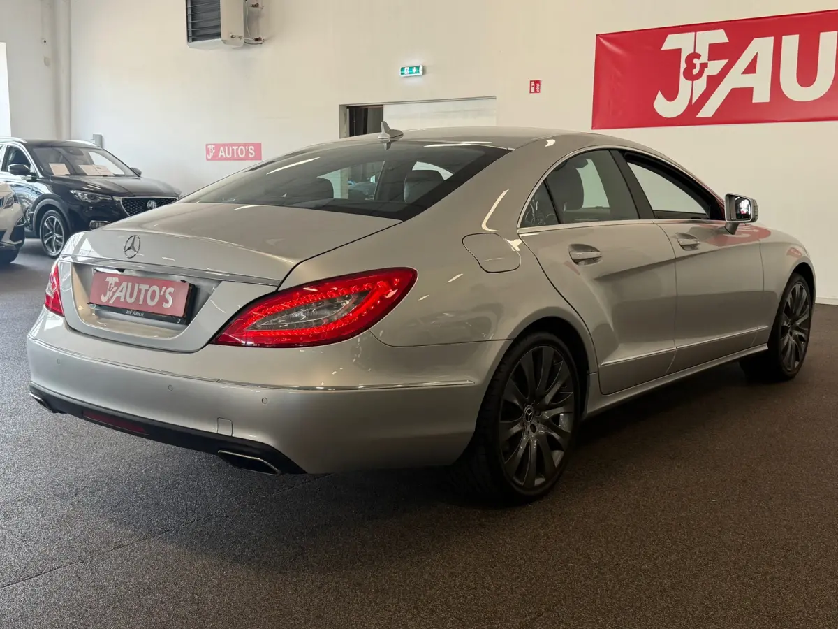 350 NAVIGATIE/CAMERA, CRUISE, LEER, 306 PK