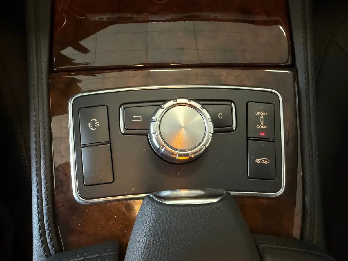 350 NAVIGATIE/CAMERA, CRUISE, LEER, 306 PK