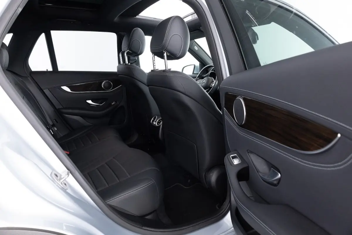 4MATIC Business Line | PANORAMADAK | LEDER | EL. STOELEN | 360 Camera | PHEV