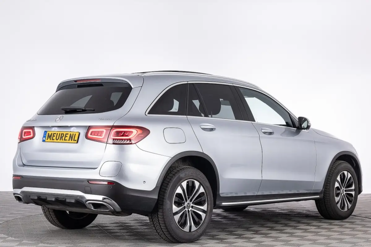 4MATIC Business Line | PANORAMADAK | LEDER | EL. STOELEN | 360 Camera | PHEV