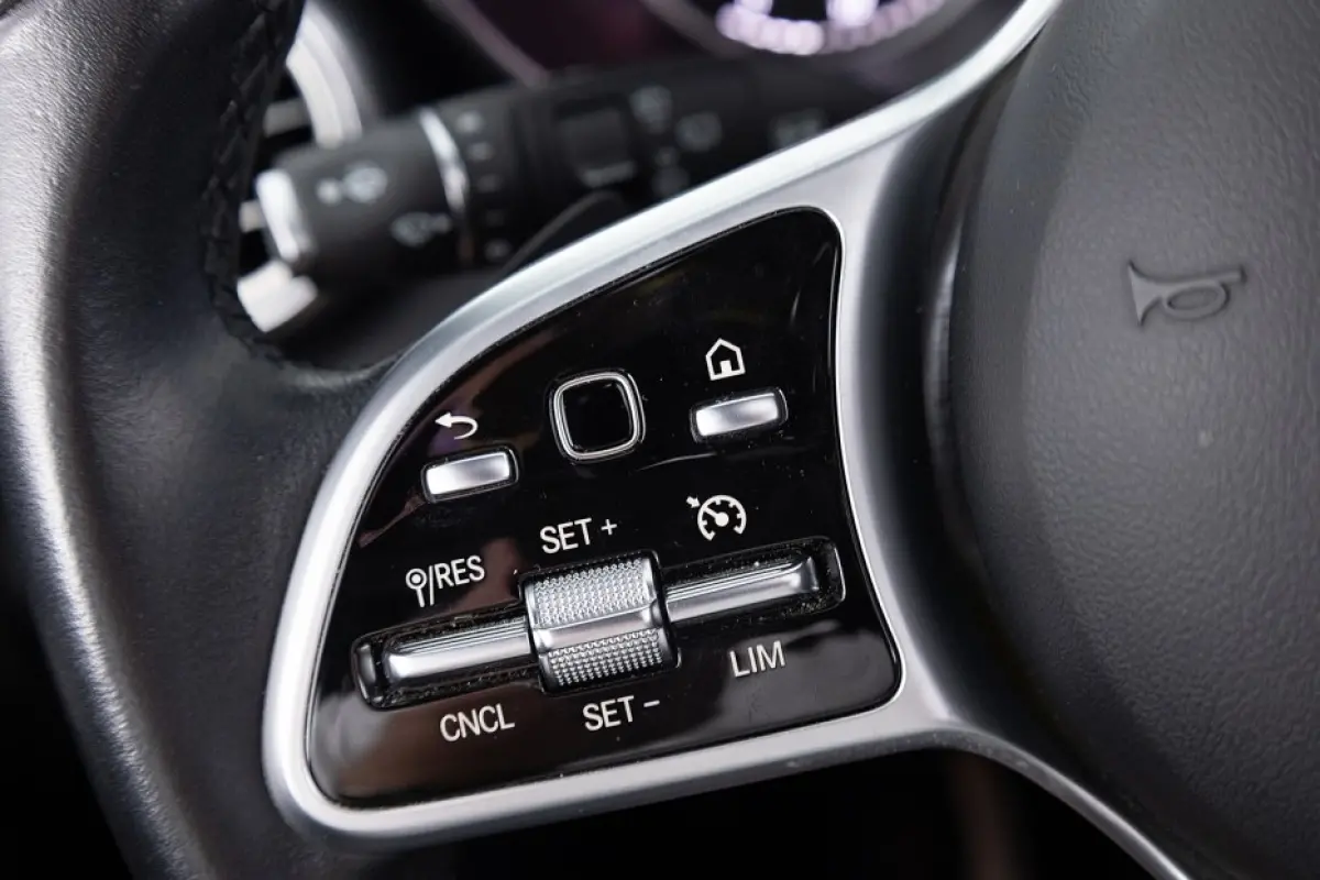 4MATIC Business Line | PANORAMADAK | LEDER | EL. STOELEN | 360 Camera | PHEV