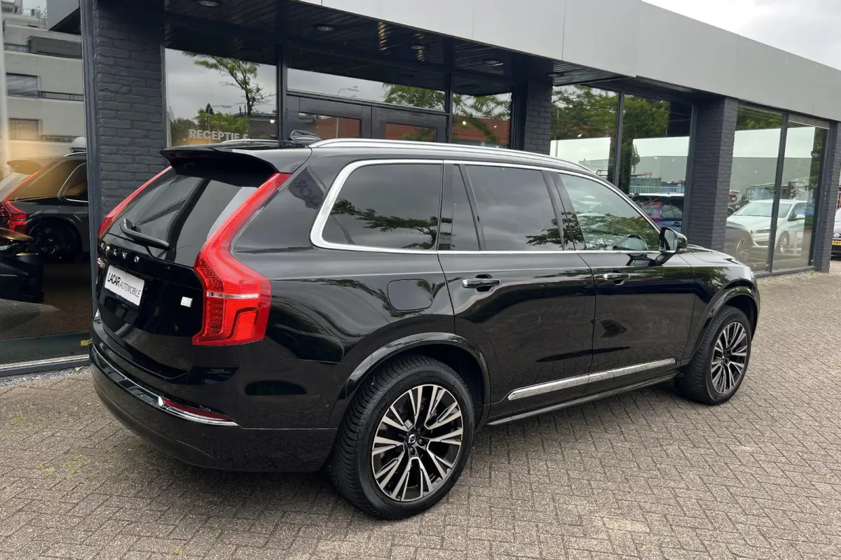 T8 Recharge AWD Ultimate Bright I B&W I Luchtv