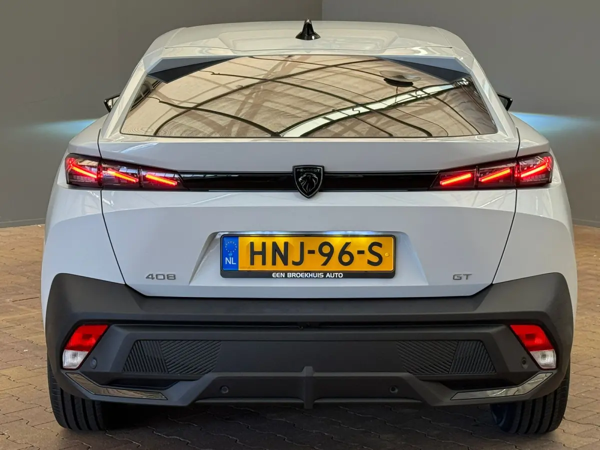 1.2 Hybrid 136 e-DCS6 GT Camera | Clima | Carplay | Elek.Klep | Cruise Adap | LMV | Bluetooth | Keyless | Navigatie | PDC | | Achterbank in delen neerklapbaar | Achteruitrijcamera | Alarm kl