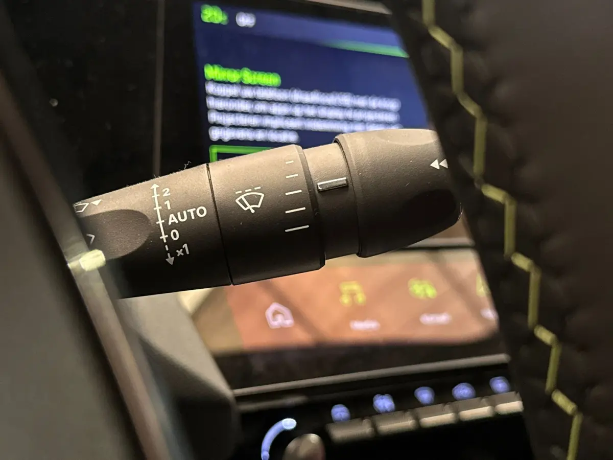 1.2 Hybrid 136 e-DCS6 GT Camera | Clima | Carplay | Elek.Klep | Cruise Adap | LMV | Bluetooth | Keyless | Navigatie | PDC | | Achterbank in delen neerklapbaar | Achteruitrijcamera | Alarm kl