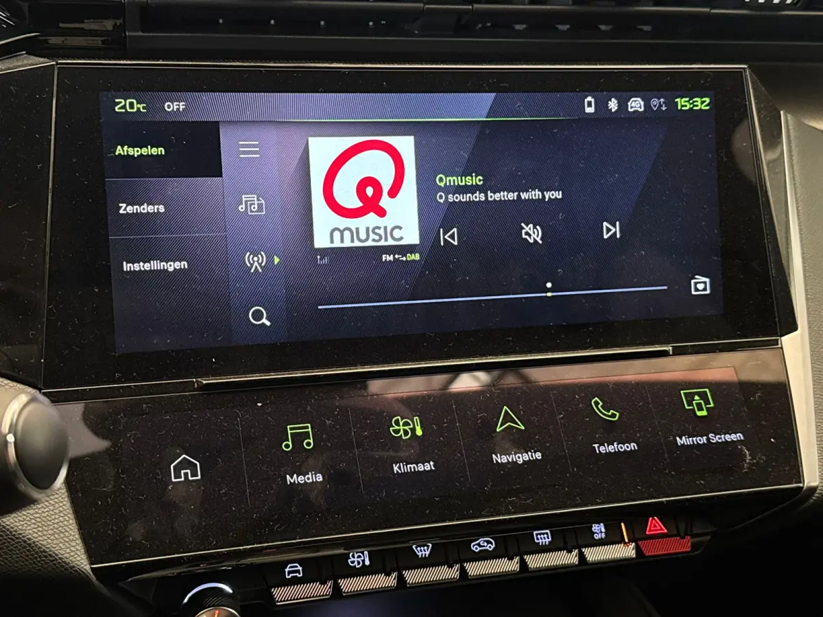 1.2 Hybrid 136 e-DCS6 GT Camera | Clima | Carplay | Elek.Klep | Cruise Adap | LMV | Bluetooth | Keyless | Navigatie | PDC | | Achterbank in delen neerklapbaar | Achteruitrijcamera | Alarm kl