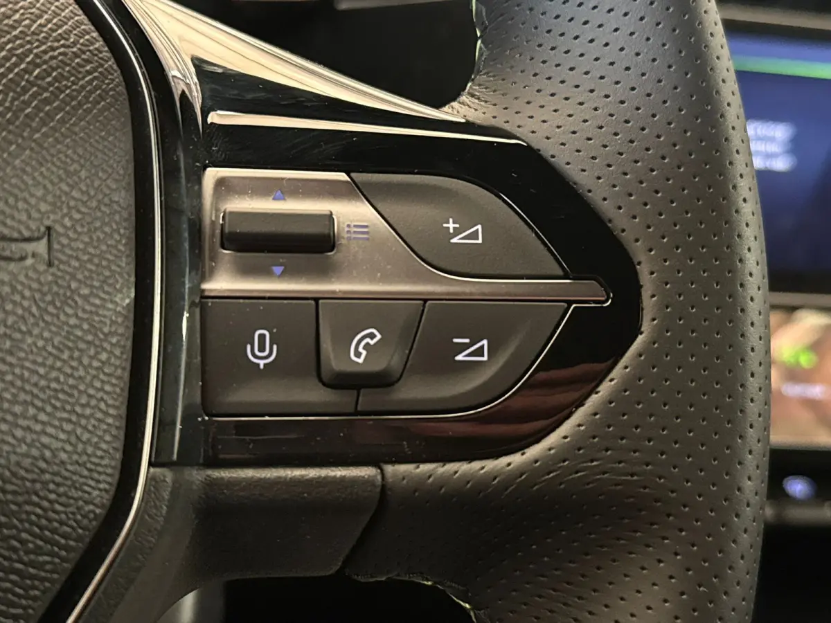 1.2 Hybrid 136 e-DCS6 GT Camera | Clima | Carplay | Elek.Klep | Cruise Adap | LMV | Bluetooth | Keyless | Navigatie | PDC | | Achterbank in delen neerklapbaar | Achteruitrijcamera | Alarm kl