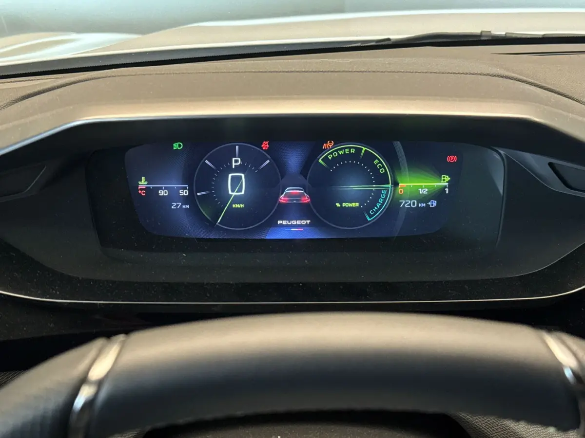 1.2 Hybrid 136 e-DCS6 GT Camera | Clima | Carplay | Elek.Klep | Cruise Adap | LMV | Bluetooth | Keyless | Navigatie | PDC | | Achterbank in delen neerklapbaar | Achteruitrijcamera | Alarm kl
