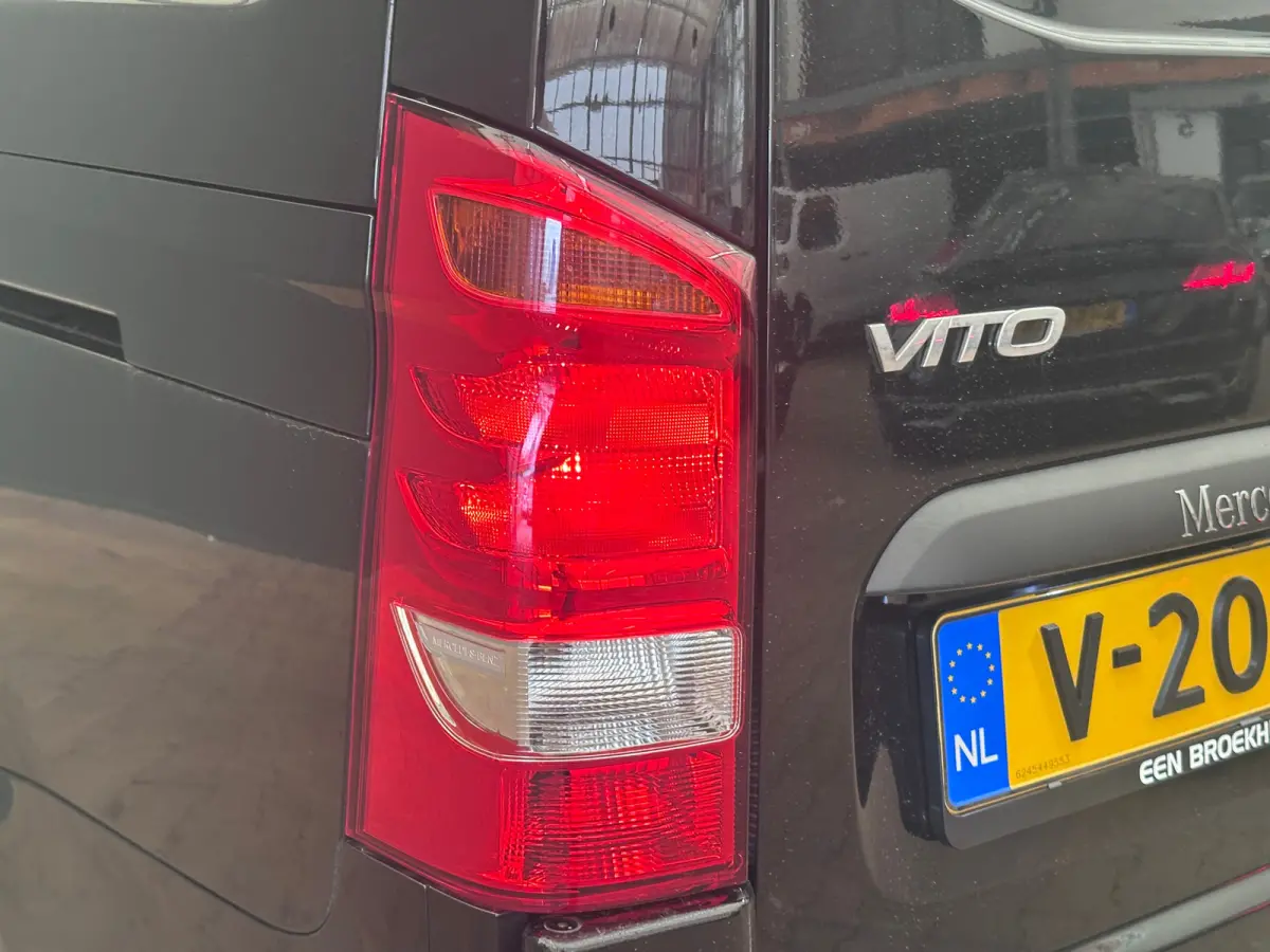 116 CDI L2 Select Snoeks (Meer Beenruimte) | Lederen Bekleding | Rondomzicht Camera | Parkeersensoren | Navigatie | 17" Lichtmetaal  | Airco (automatisch) | Anti Blokkeer Systeem | Buitenspi