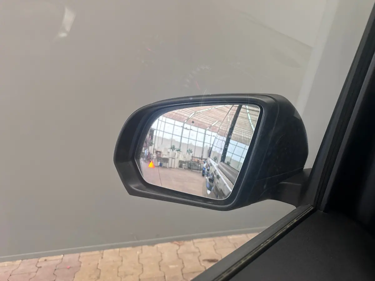 116 CDI L2 Select Snoeks (Meer Beenruimte) | Lederen Bekleding | Rondomzicht Camera | Parkeersensoren | Navigatie | 17" Lichtmetaal  | Airco (automatisch) | Anti Blokkeer Systeem | Buitenspi