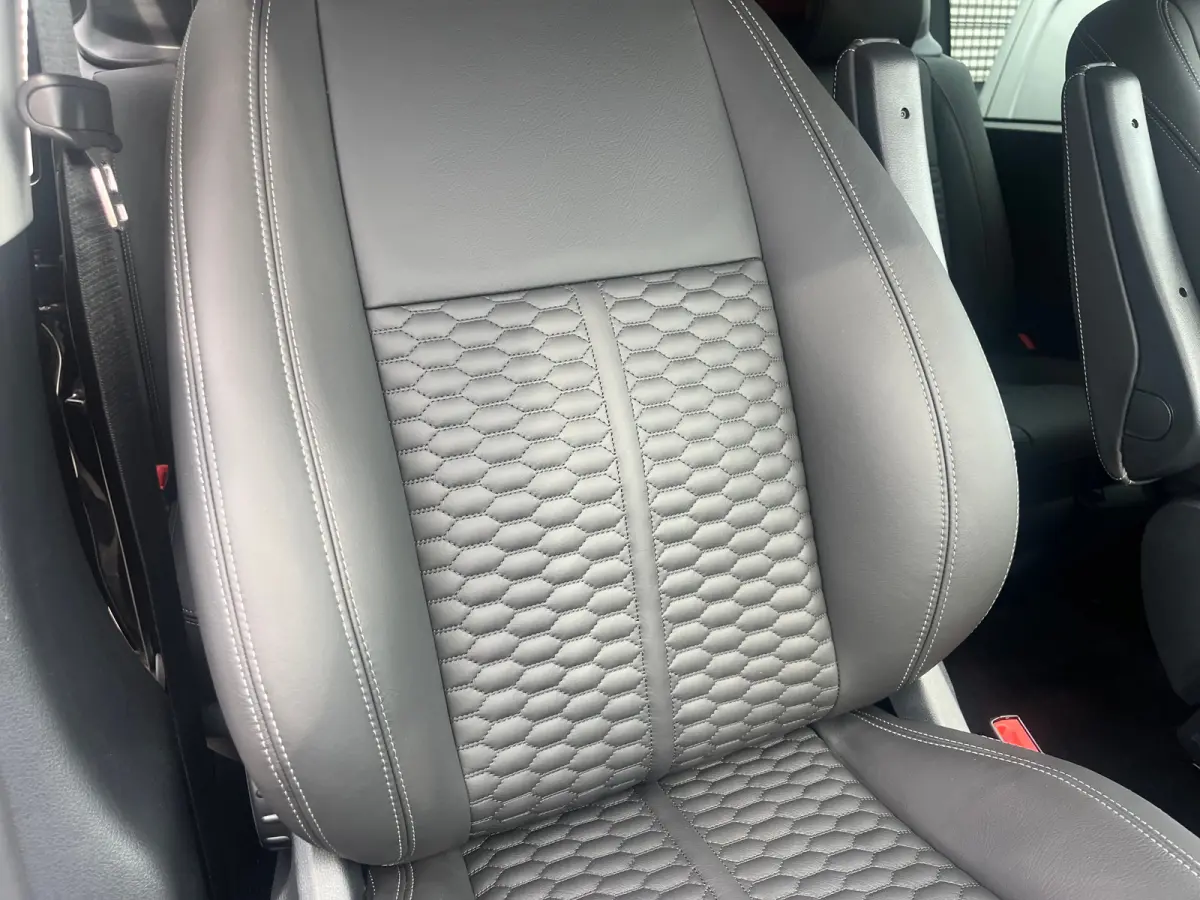 116 CDI L2 Select Snoeks (Meer Beenruimte) | Lederen Bekleding | Rondomzicht Camera | Parkeersensoren | Navigatie | 17" Lichtmetaal  | Airco (automatisch) | Anti Blokkeer Systeem | Buitenspi