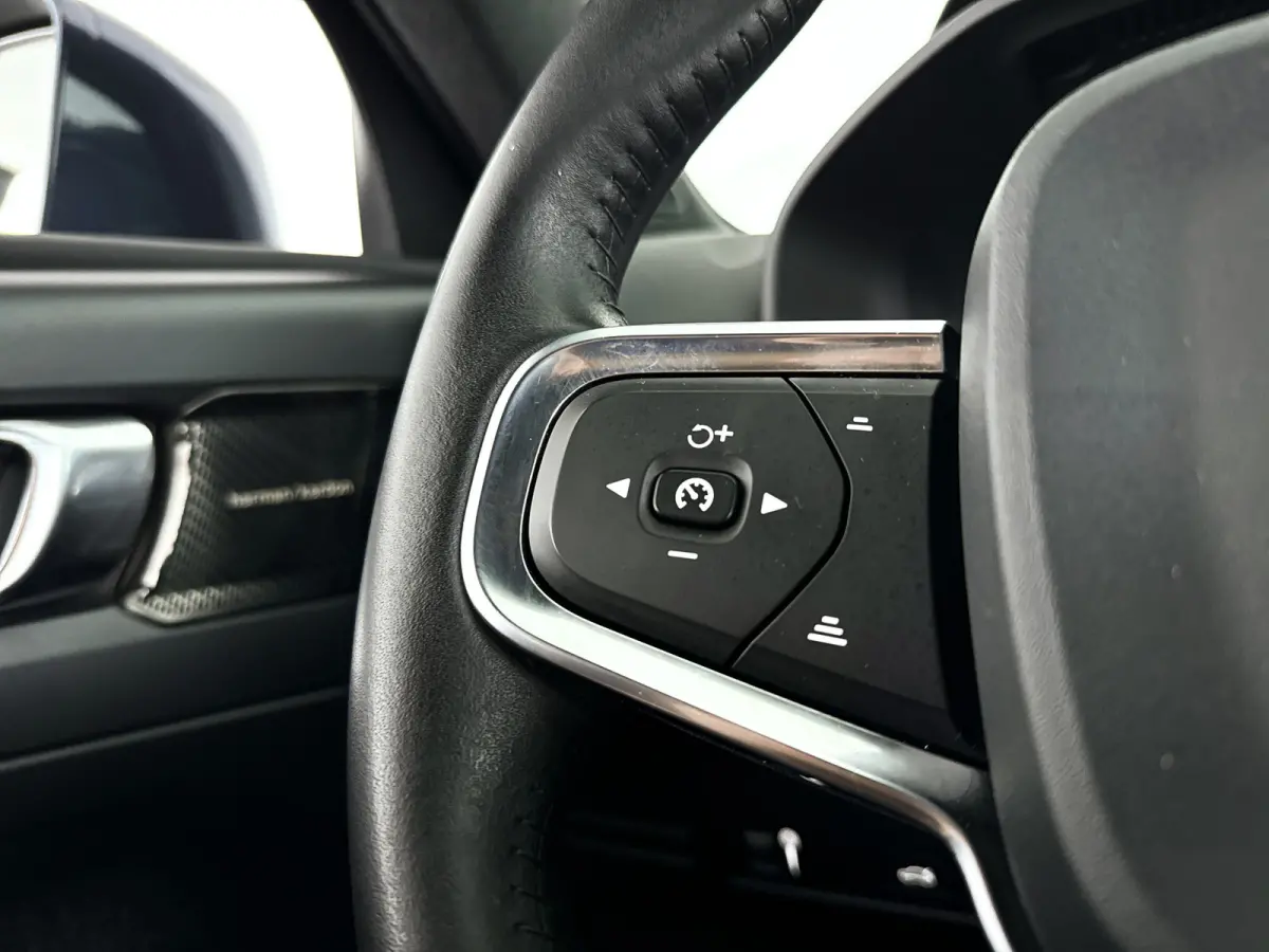 T3 Inscription | Parkeercamera | Stoelverwarming | Harman Kardon | Trekhaak