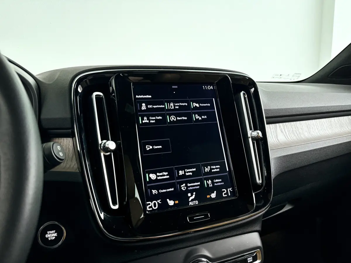 T3 Inscription | Parkeercamera | Stoelverwarming | Harman Kardon | Trekhaak