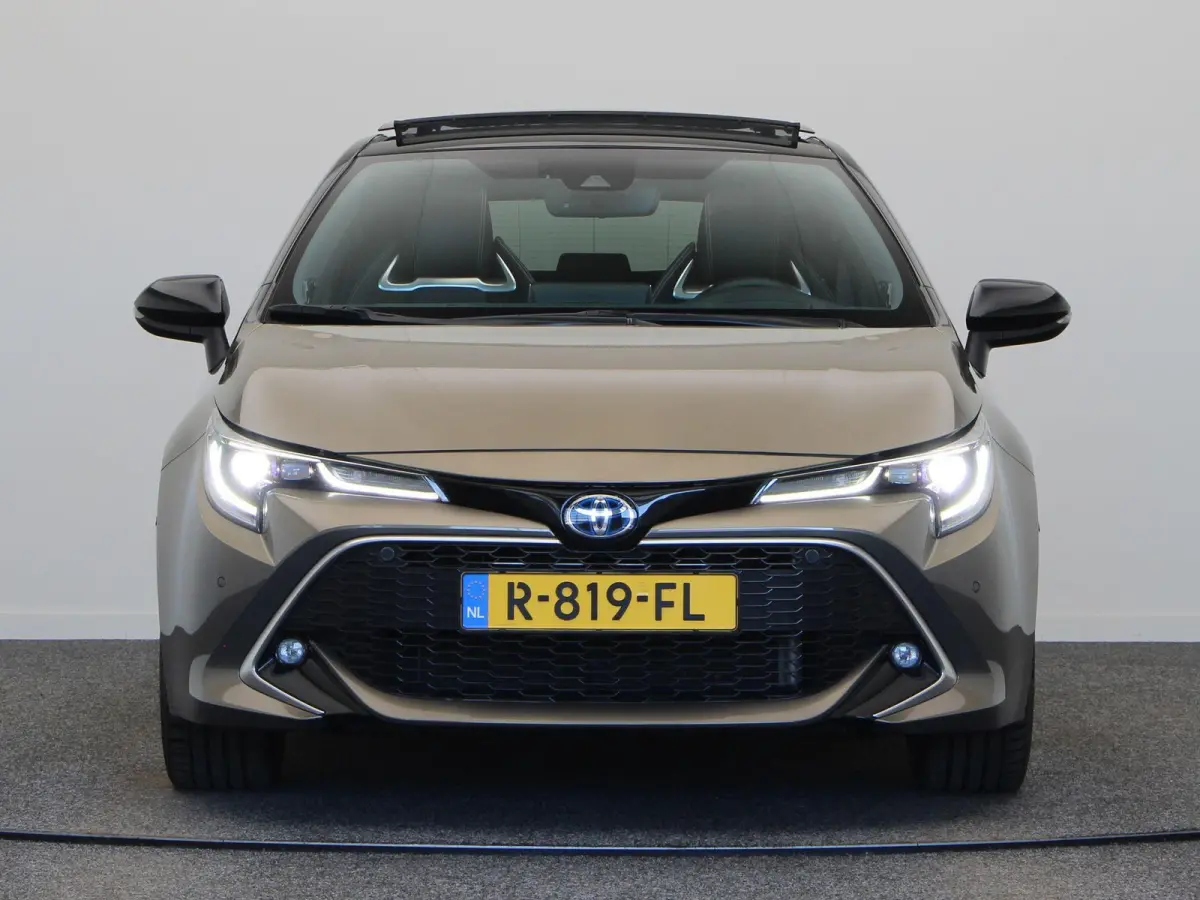 2.0 Hybrid Executive | head-up display | JBL audio | leder | schuif-kanteldak | stoelverwarming |