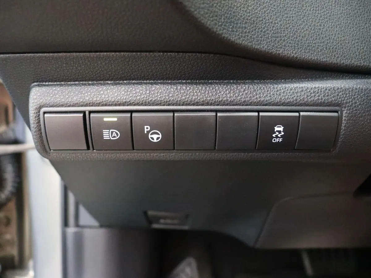 2.0 Hybrid Executive | head-up display | JBL audio | leder | schuif-kanteldak | stoelverwarming |