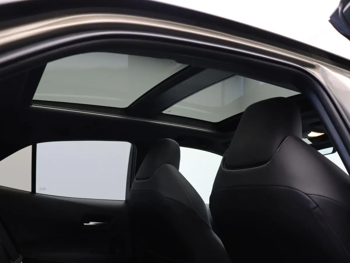2.0 Hybrid Executive | head-up display | JBL audio | leder | schuif-kanteldak | stoelverwarming |