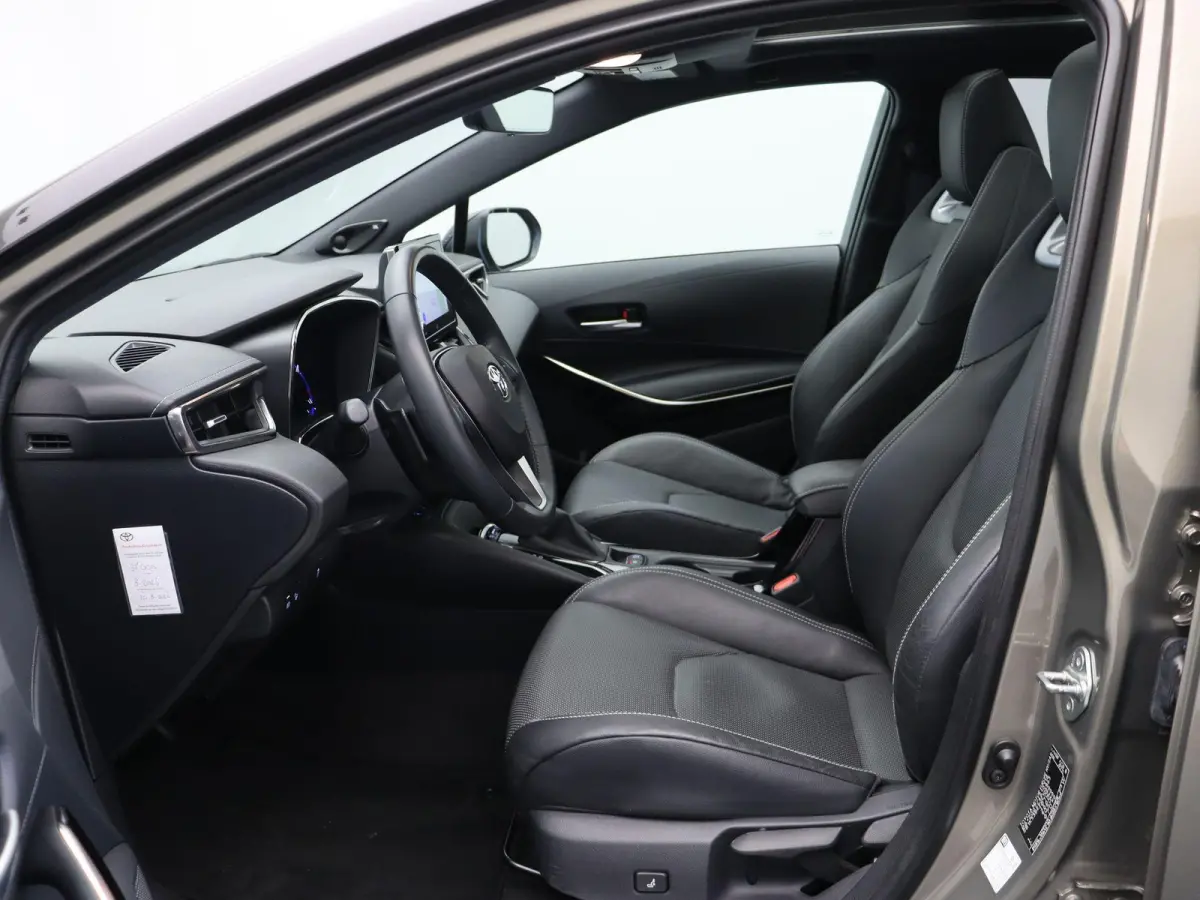 2.0 Hybrid Executive | head-up display | JBL audio | leder | schuif-kanteldak | stoelverwarming |
