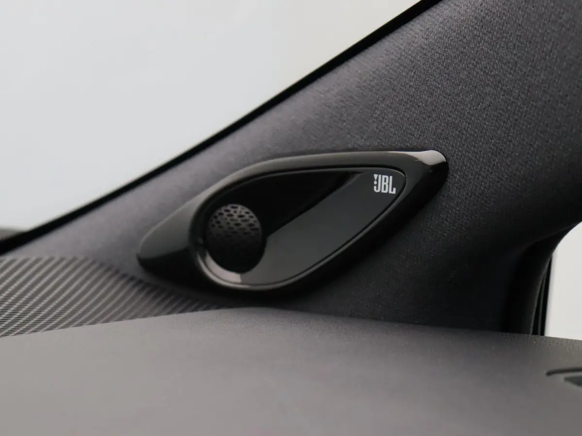 2.0 Hybrid Executive | head-up display | JBL audio | leder | schuif-kanteldak | stoelverwarming |