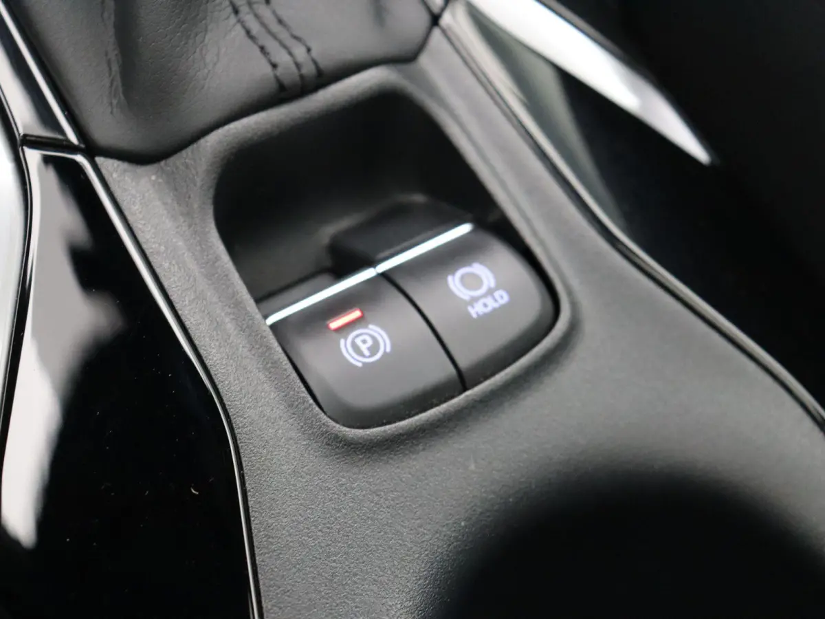 2.0 Hybrid Executive | head-up display | JBL audio | leder | schuif-kanteldak | stoelverwarming |