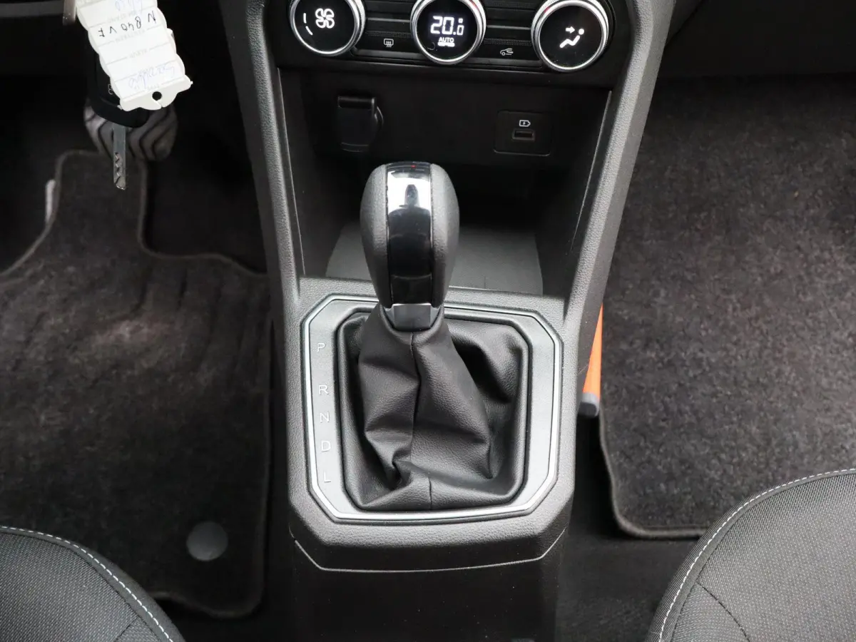 TCe 90 CVT GPF Comfort | AUTOMAAT | Navigatie | Parkeercamera |