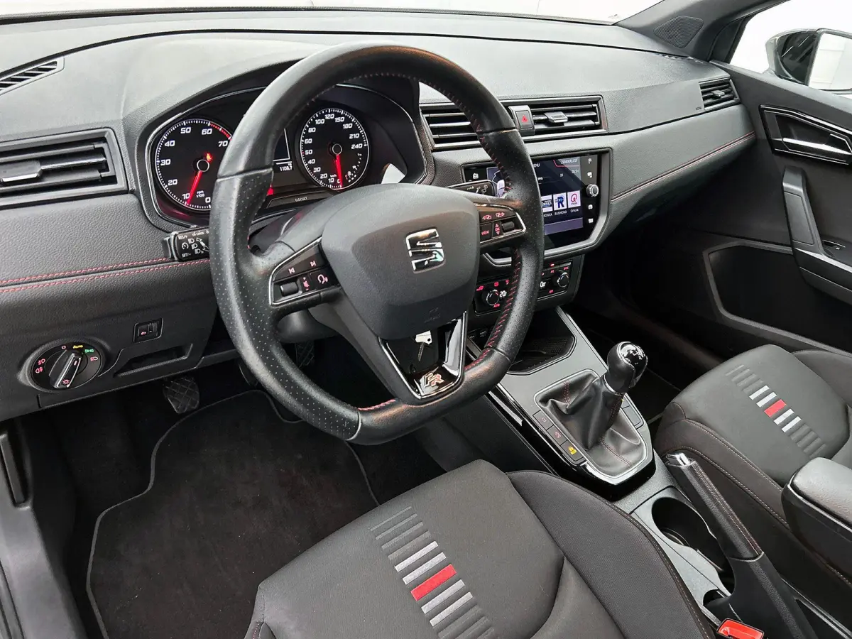 1.0 TSI 115PK FR Business Intense CAMERA | NAVI & CARPLAY | TREKHAAK