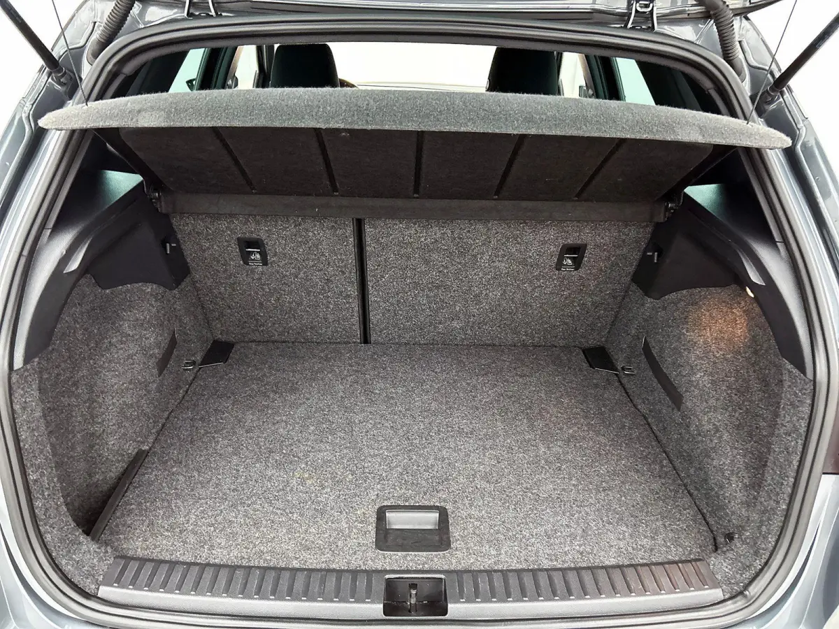 1.0 TSI 115PK FR Business Intense CAMERA | NAVI & CARPLAY | TREKHAAK