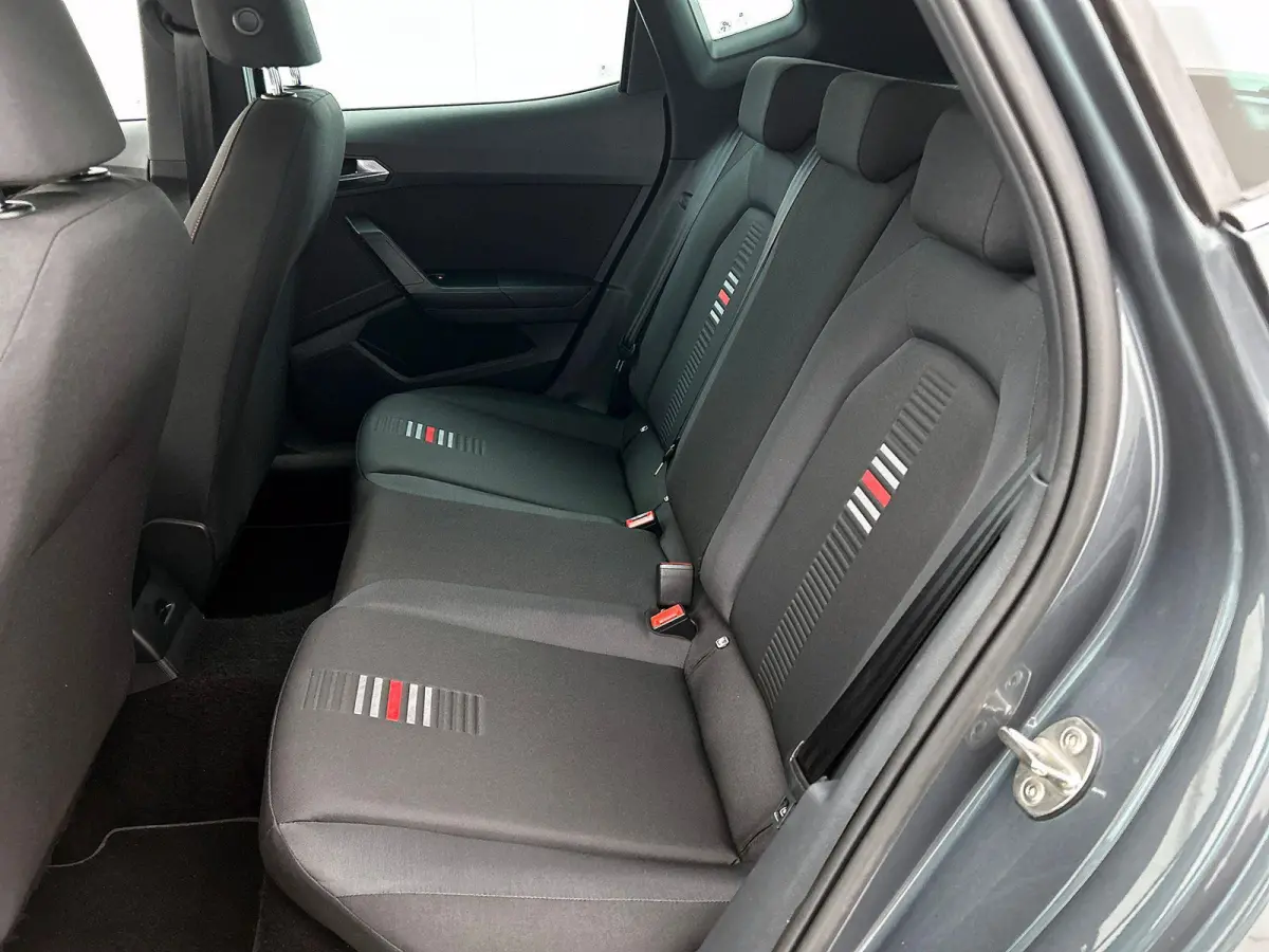 1.0 TSI 115PK FR Business Intense CAMERA | NAVI & CARPLAY | TREKHAAK