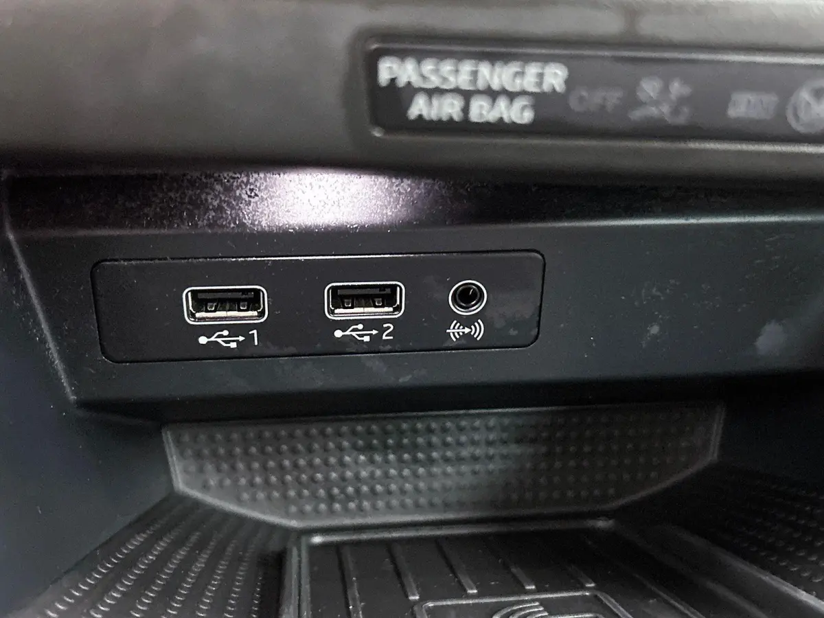 1.0 TSI 115PK FR Business Intense CAMERA | NAVI & CARPLAY | TREKHAAK