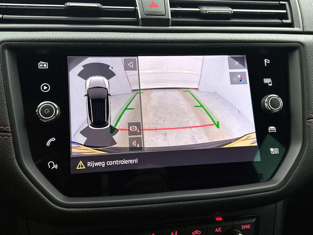 1.0 TSI 115PK FR Business Intense CAMERA | NAVI & CARPLAY | TREKHAAK
