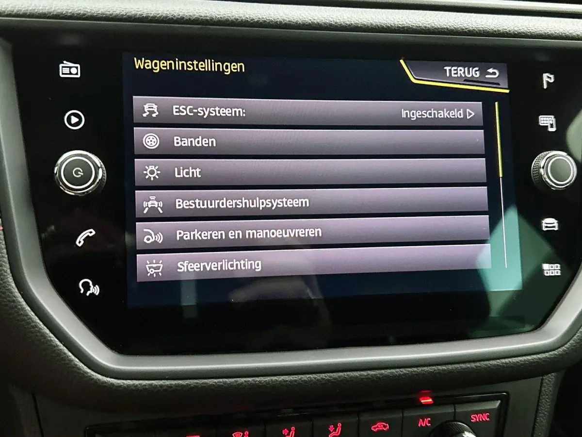 1.0 TSI 115PK FR Business Intense CAMERA | NAVI & CARPLAY | TREKHAAK