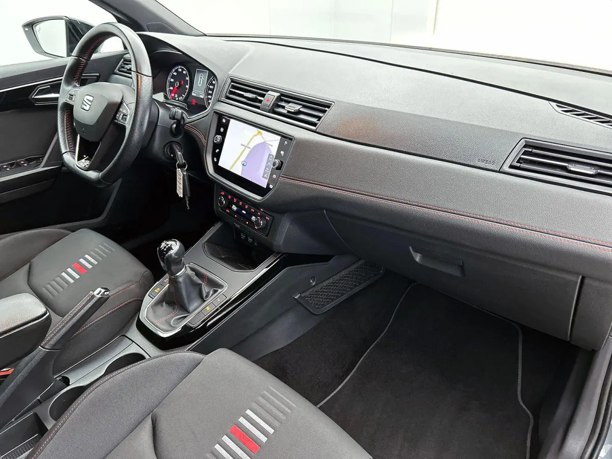 1.0 TSI 115PK FR Business Intense CAMERA | NAVI & CARPLAY | TREKHAAK