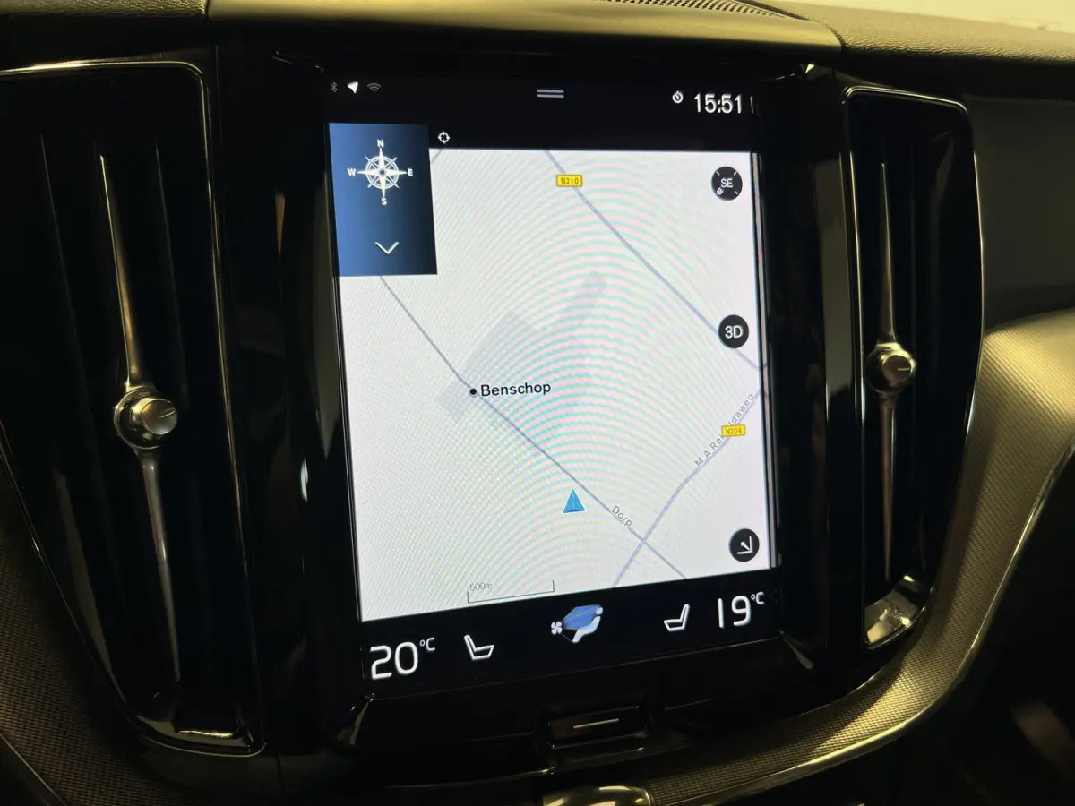 2.0 Recharge T6 AWD R-Design | SOH 93,4% | Navigatie/Android/Apple Carplay | LM Velgen 22" | Voorstoelen Verwarmd | Lederen Bekleding | Cruise Control Adaptief | Airco |