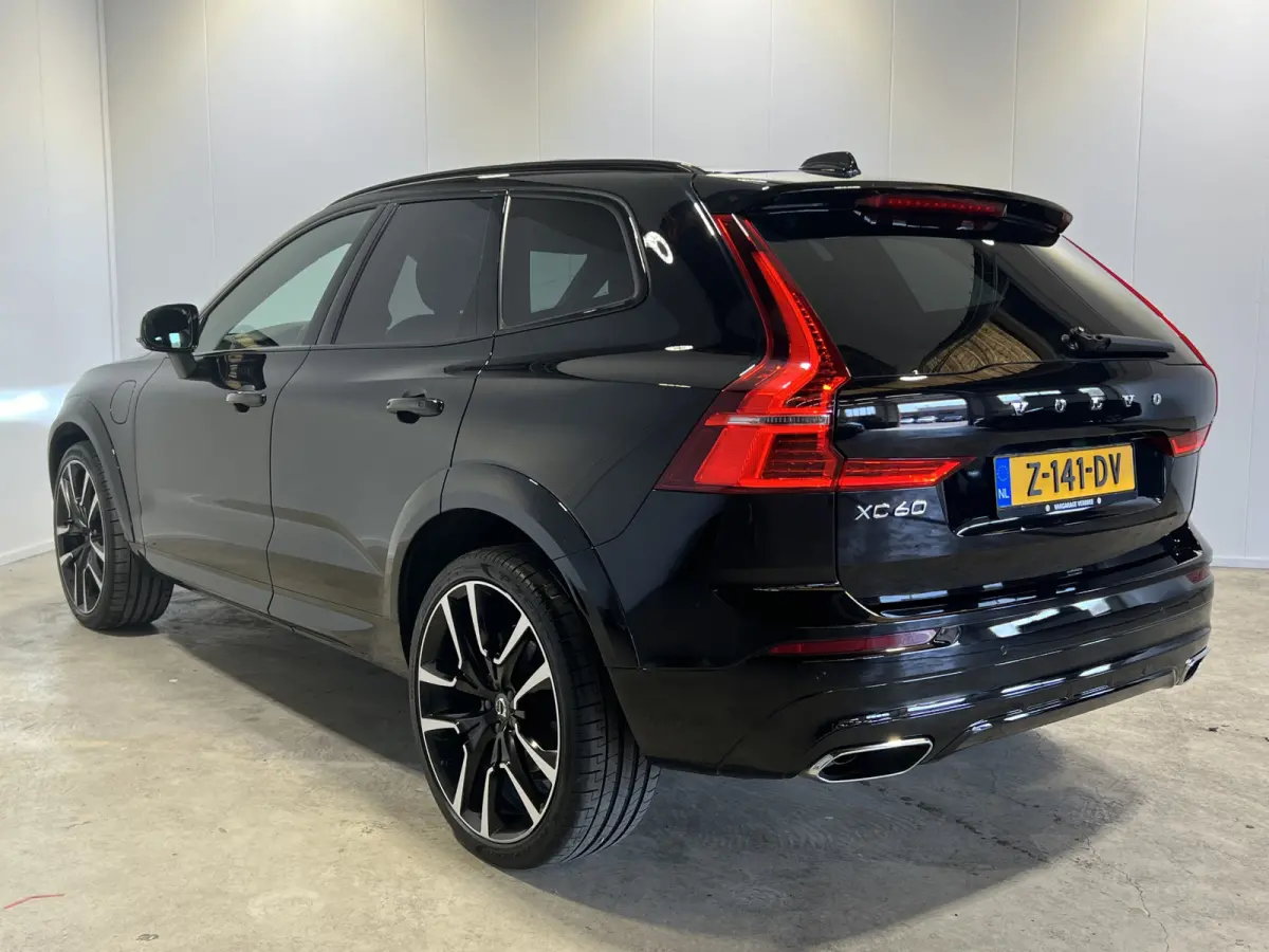 2.0 Recharge T6 AWD R-Design | SOH 93,4% | Navigatie/Android/Apple Carplay | LM Velgen 22" | Voorstoelen Verwarmd | Lederen Bekleding | Cruise Control Adaptief | Airco |